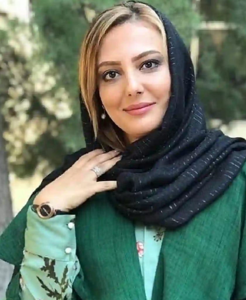 زندگینامه الهه حسینی